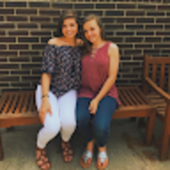 Meet your Posher, Olivia - Picture 1 of 1